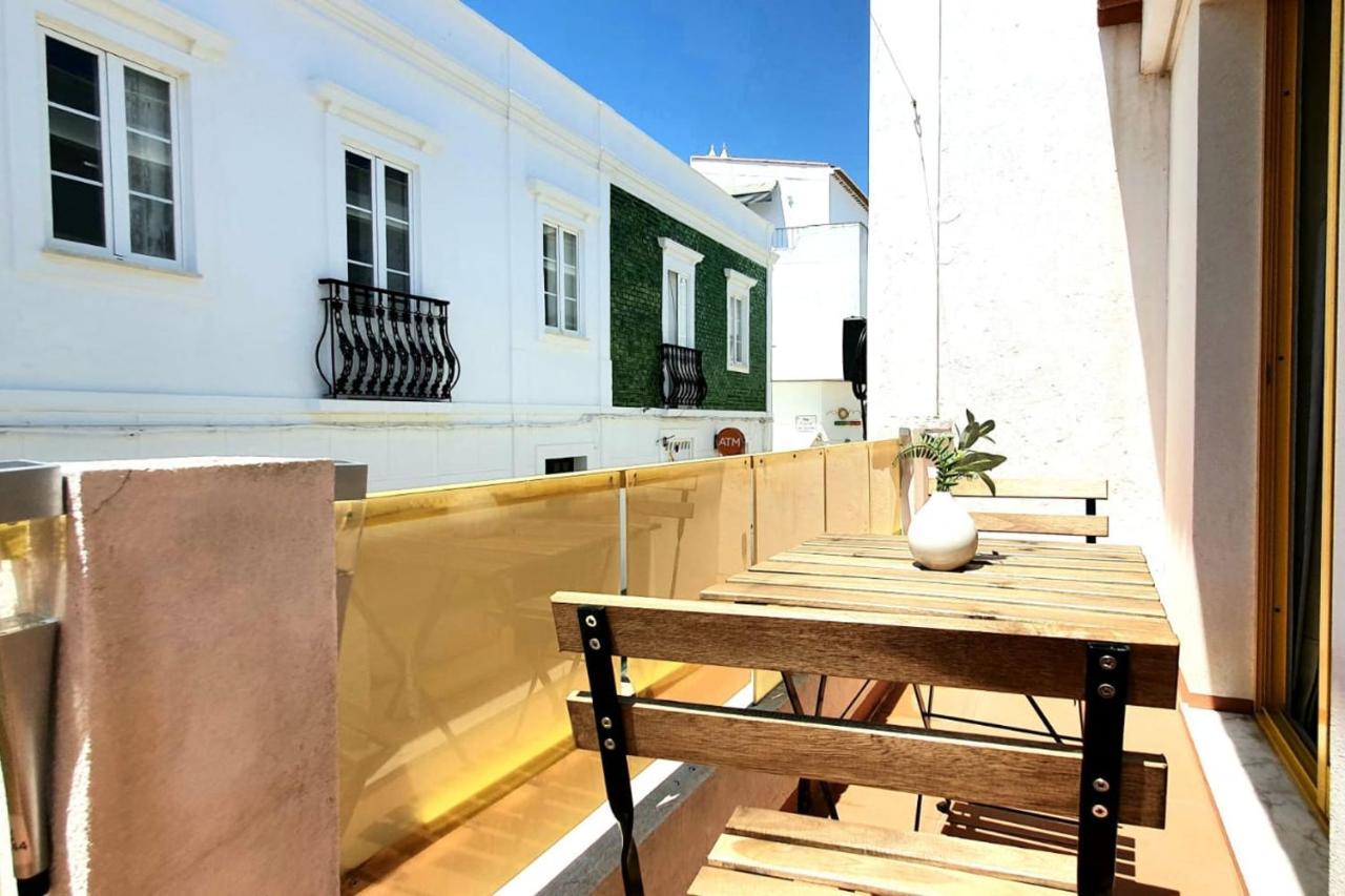 Lovelystay - Yellow Submarine House Lagos Esterno foto