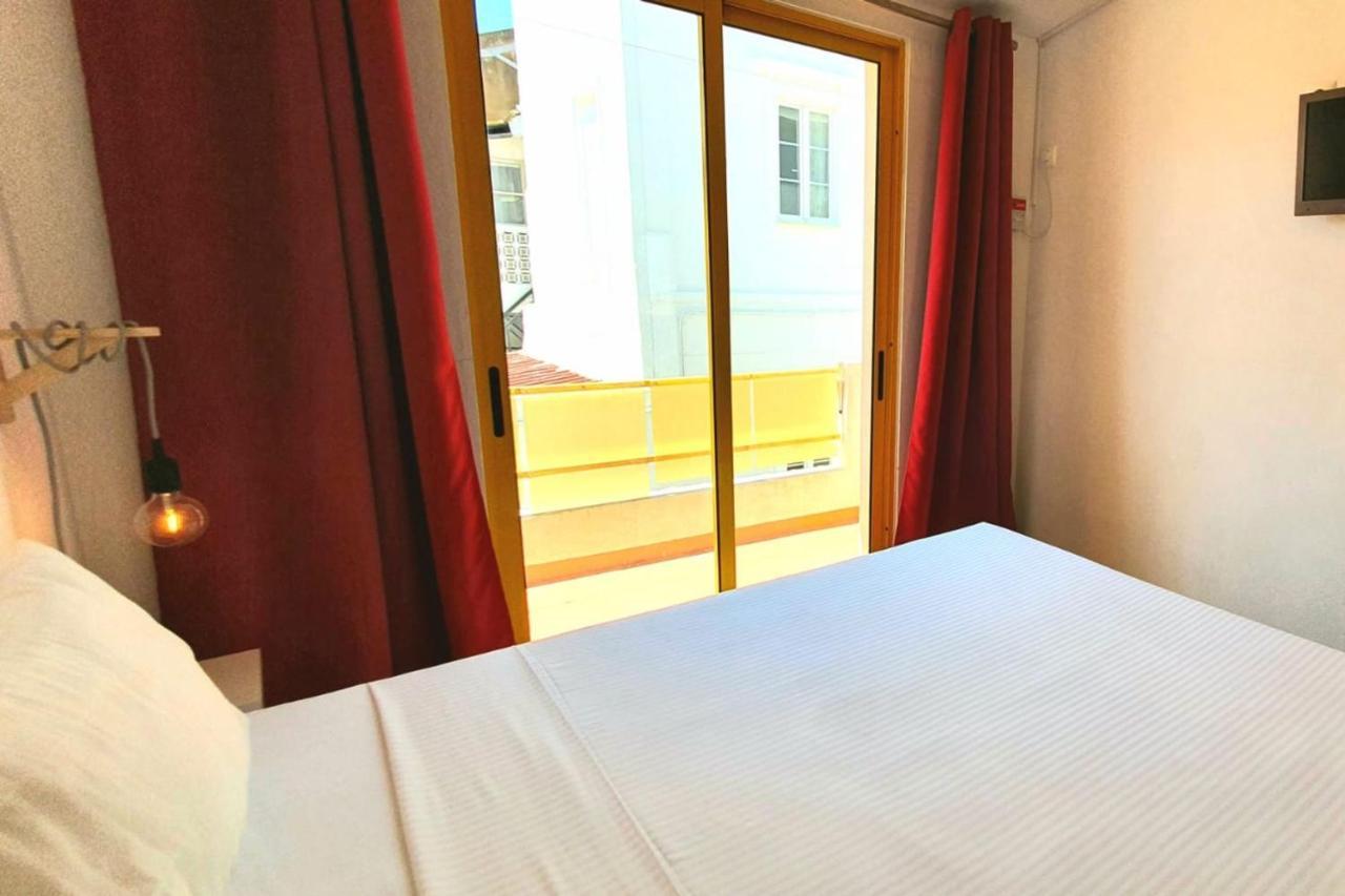 Lovelystay - Yellow Submarine House Lagos Esterno foto